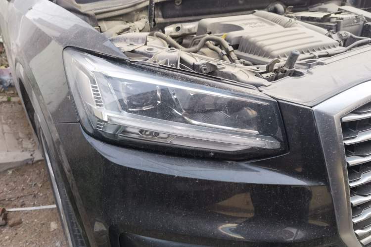 Used Audi Q2L 2018 35 TFSI Fashionable & Elegant Version China VI Emission Standard Right Front Headlight