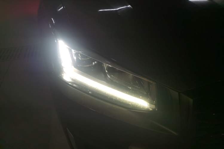 Used Audi Q2L 2018 35 TFSI Launch Exclusive Edition China V Right Front Headlight