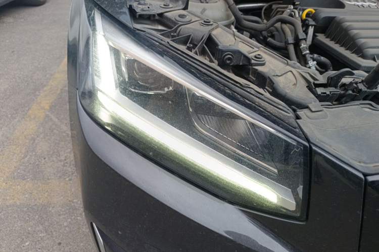 Used Audi Q2L 2018 35 TFSI Launch Exclusive Edition China V Right Front Headlight