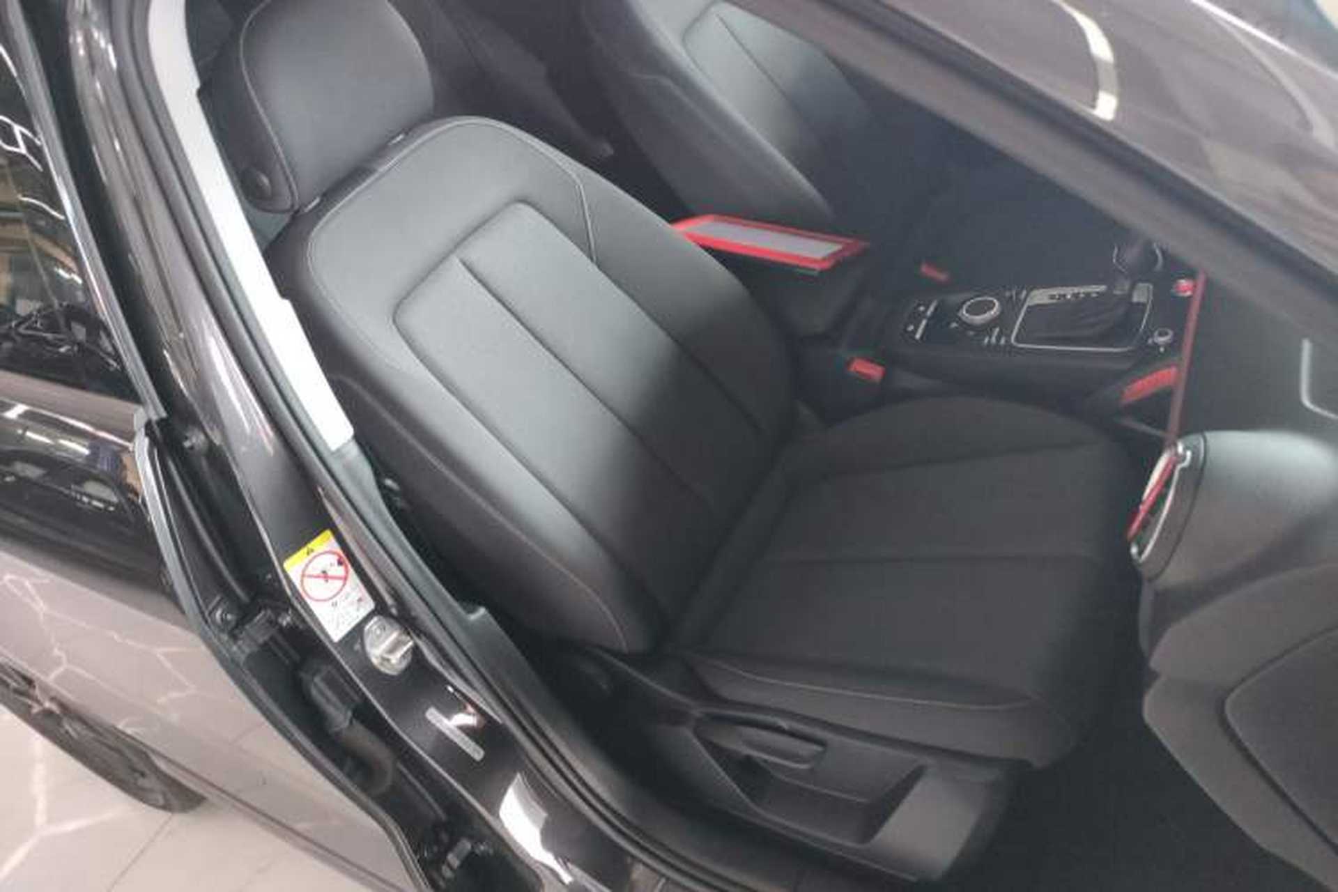 Used Audi Q2L 2018 35 TFSI Launch Exclusive Edition China VI Right Front Seat