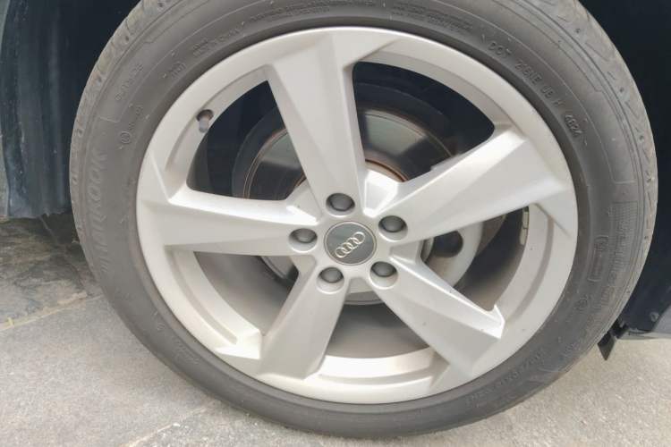 Used Audi Q2L 2018 35 TFSI Fashion Elegant Version China V Right Front Wheel Hub