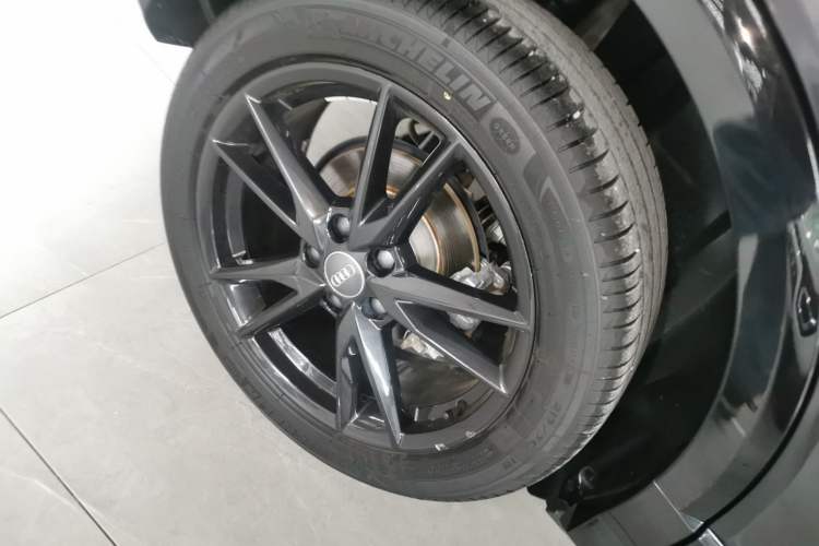 Used Audi Q2L 2018 35 TFSI Fashion Dynamic Version China VI Emission Standard Right Rear Wheel Hub