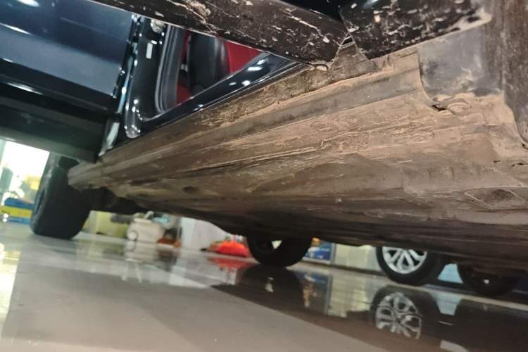 Used Audi Q2L 2018 35 TFSI Fashion Dynamic Version China V Emission Standard Right Side Sill