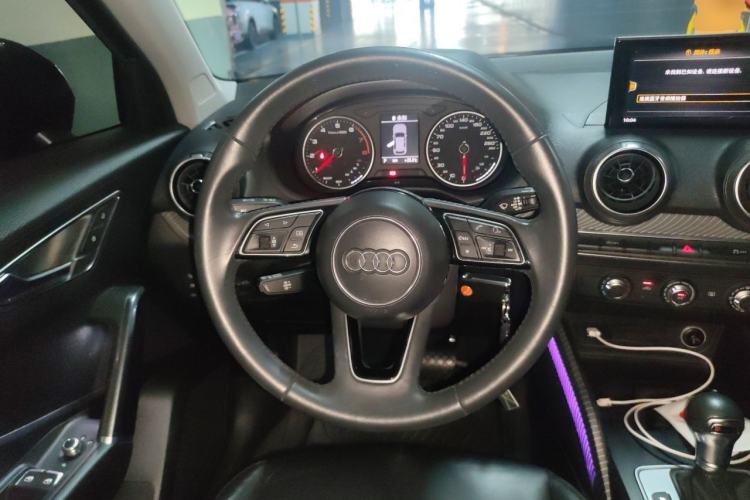 Used Audi Q2L 2018 35 TFSI Launch Exclusive Edition China VI Steering Wheel