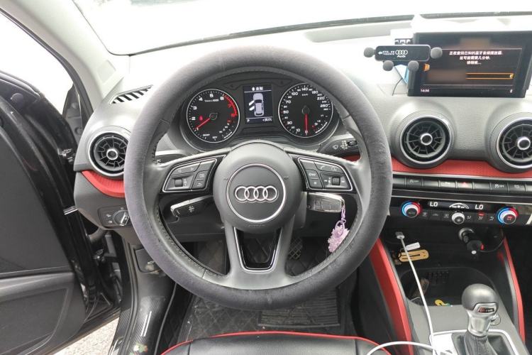 Used Audi Q2L 2018 35 TFSI Fashion Dynamic Version China VI Emission Standard Steering Wheel