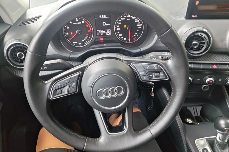 Used Audi Q2L 2018 35 TFSI Launch Exclusive Edition China V Steering Wheel