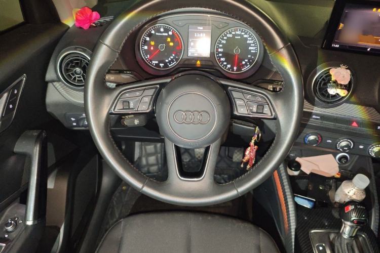 Used Audi Q2L 2018 35 TFSI Launch Exclusive Edition China V Steering Wheel