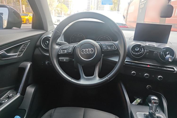 Used Audi Q2L 2018 35 TFSI Launch Exclusive Edition China V Steering Wheel