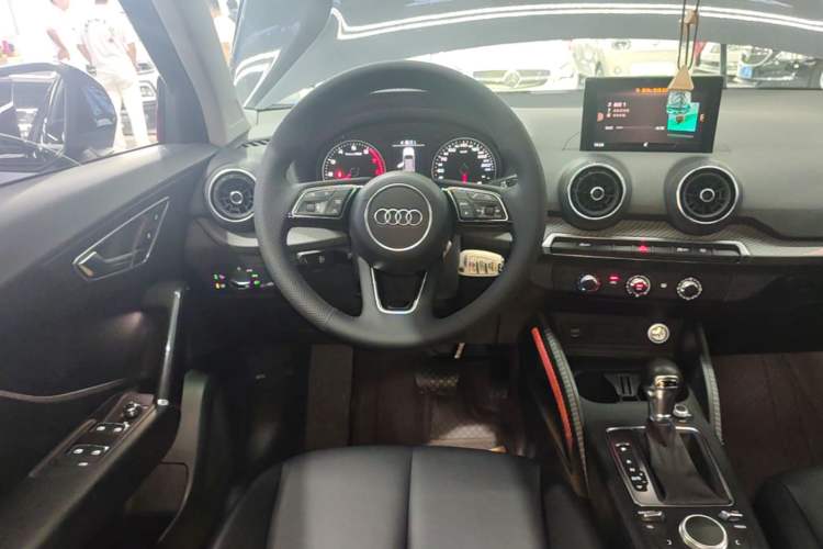 Used Audi Q2L 2018 35 TFSI Launch Exclusive Edition China VI Steering Wheel