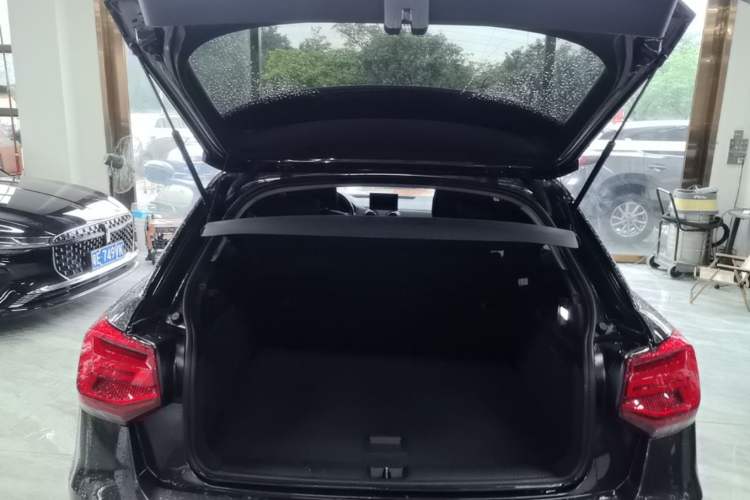 Used Audi Q2L 2018 35 TFSI Launch Exclusive Edition China VI Trunk