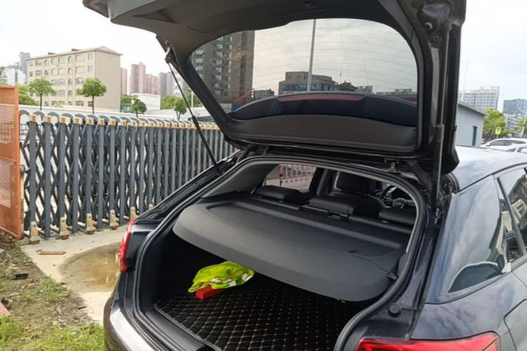 Used Audi Q2L 2018 35 TFSI Fashion Elegant Version China V Trunk