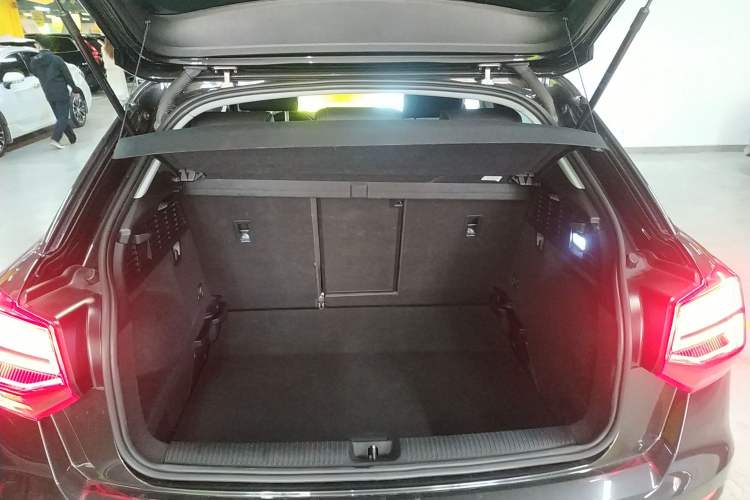 Used Audi Q2L 2018 35 TFSI Fashionable & Elegant Version China VI Emission Standard Trunk