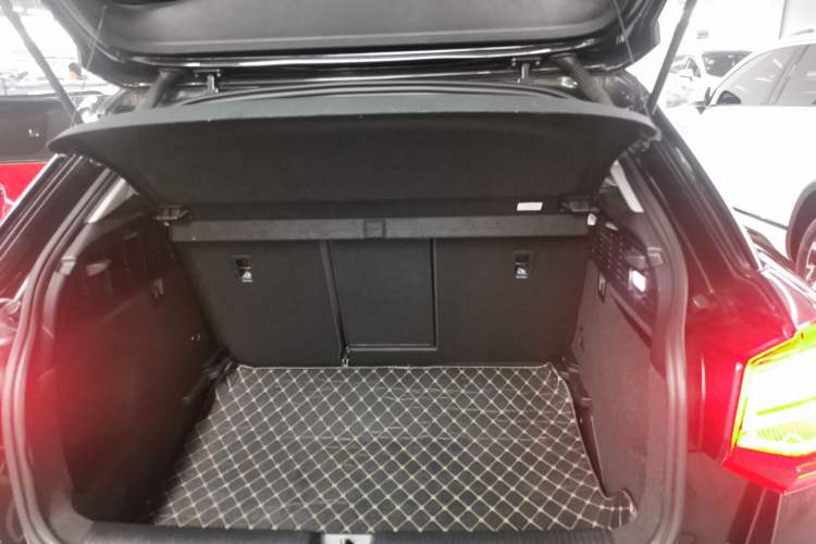 Used Audi Q2L 2018 35 TFSI Fashion Dynamic Version China VI Emission Standard Trunk