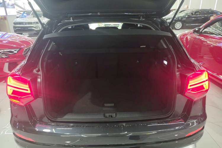 Used Audi Q2L 2018 35 TFSI Launch Exclusive Edition China VI Trunk