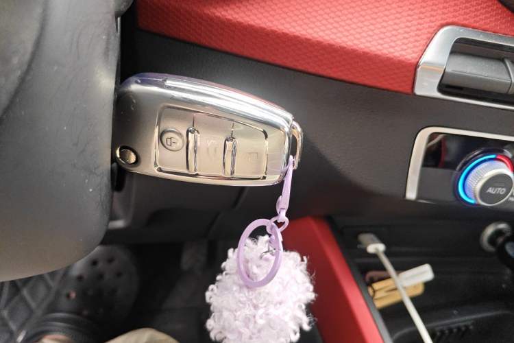 Used Audi Q2L 2018 35 TFSI Fashion Dynamic Version China VI Emission Standard Vehicle Key