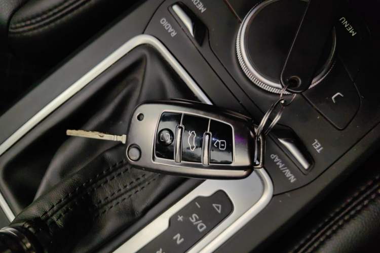Used Audi Q2L 2018 35 TFSI Launch Exclusive Edition China V Vehicle Key