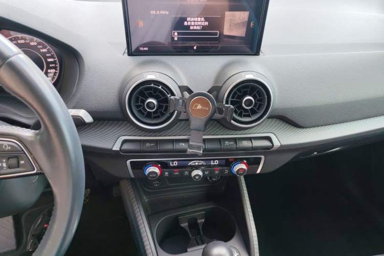 Used Audi Q2L 2018 35 TFSI Luxury Attractive Model China V Standard Audio And AC Panel