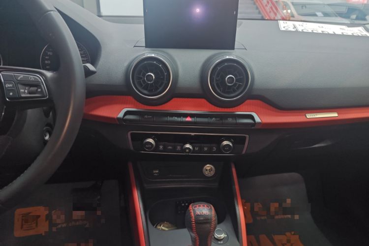 Used Audi Q2L 2018 35 TFSI Fashion Dynamic Version China V Emission Standard Audio And AC Panel