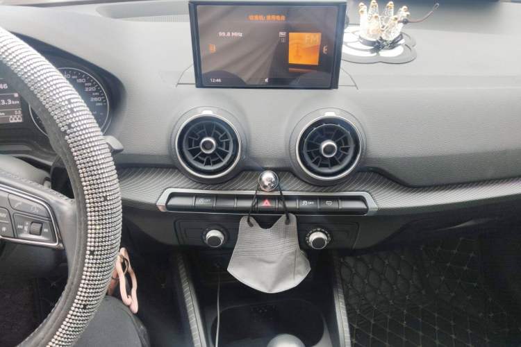 Used Audi Q2L 2018 35 TFSI Launch Exclusive Edition China V Audio And AC Panel