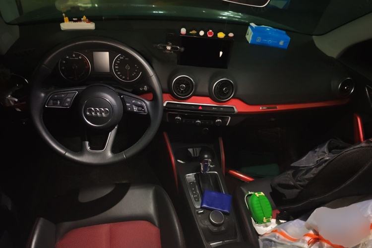 Used Audi Q2L 2018 35 TFSI Fashion Dynamic Version China VI Emission Standard Center Console