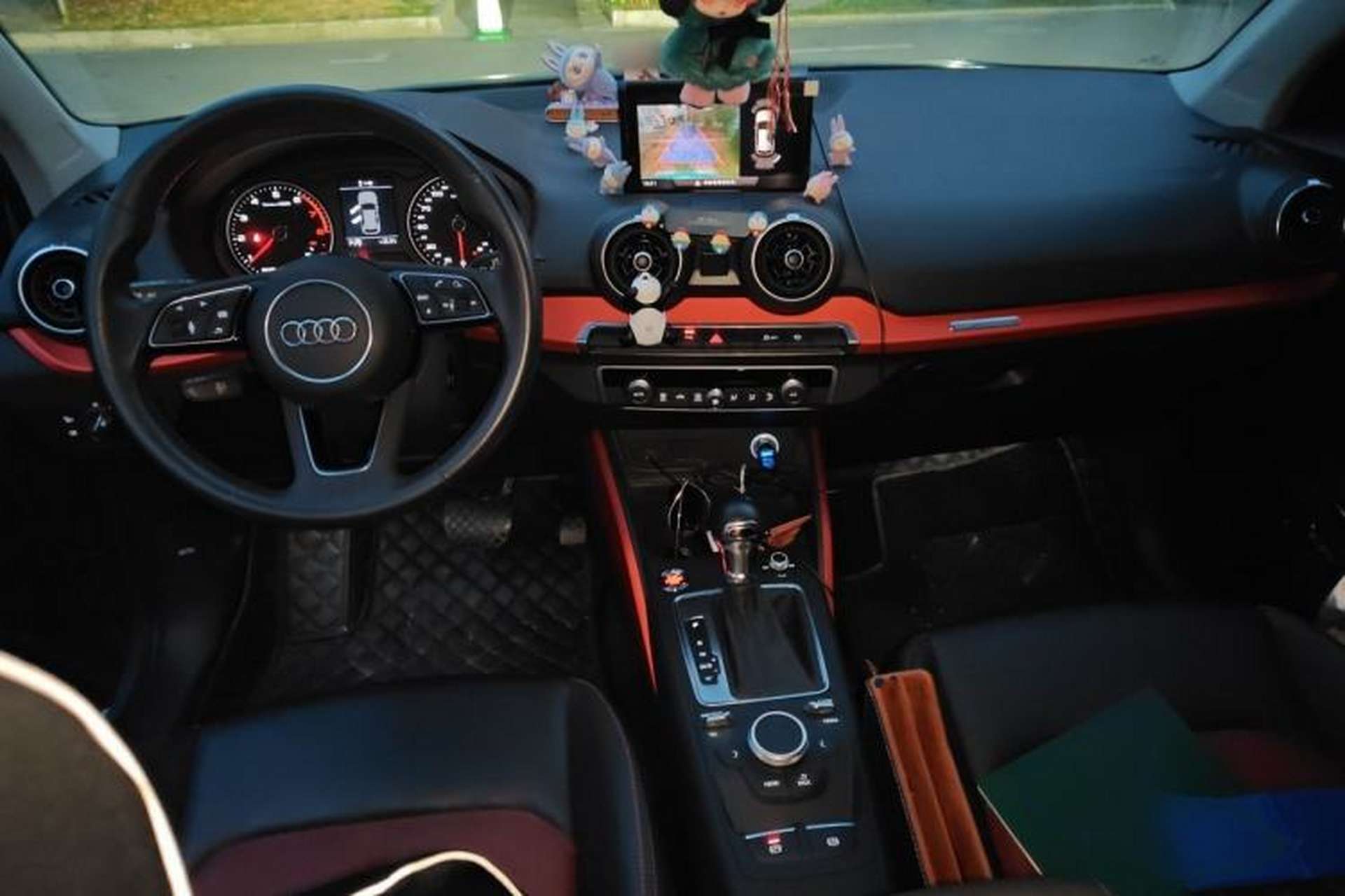 Used Audi Q2L 2018 35 TFSI Fashion Dynamic Version China VI Emission Standard Center Console