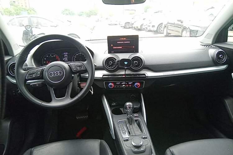 Used Audi Q2L 2018 35 TFSI Fashion Elegant Version China V Center Console