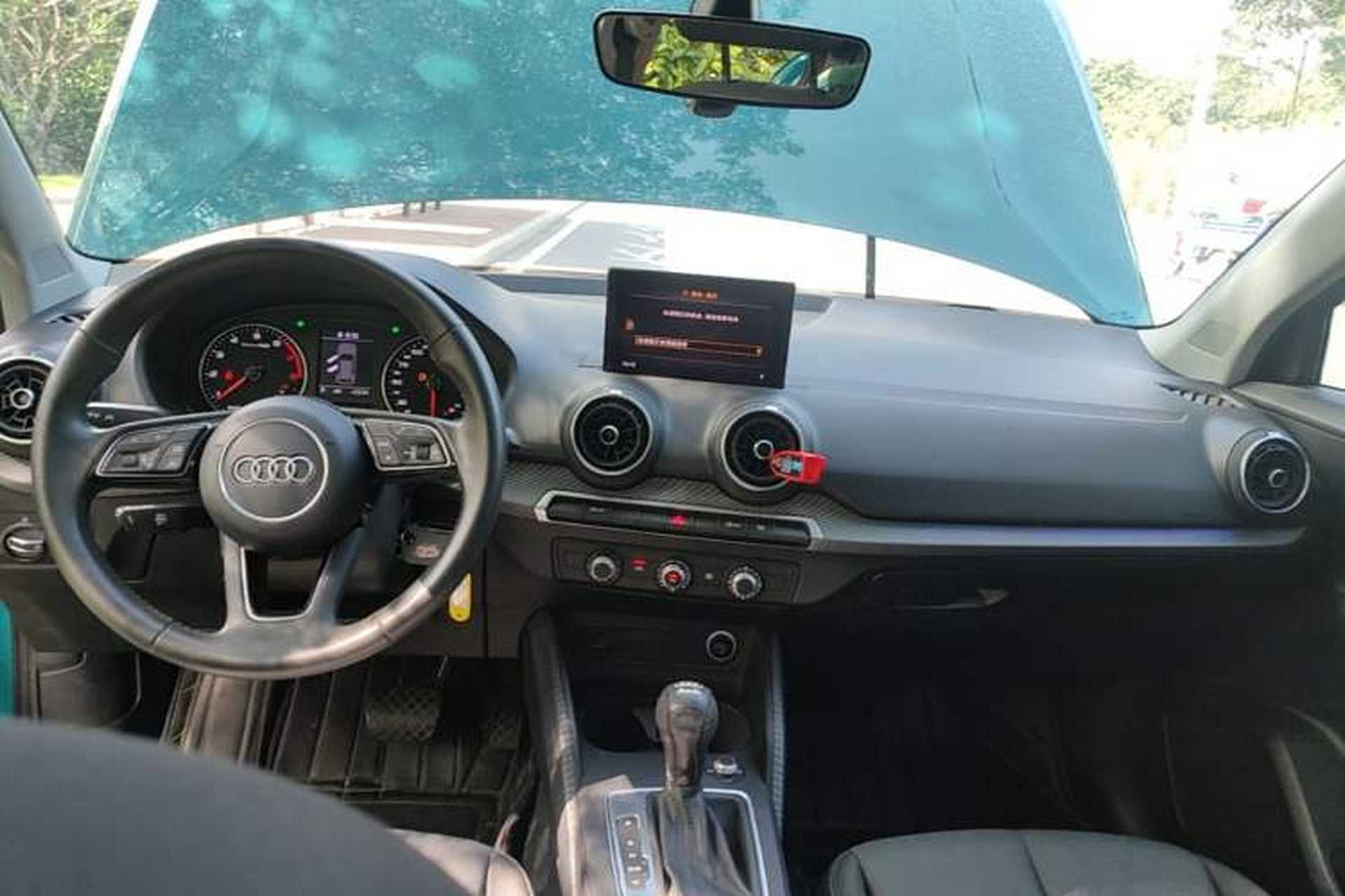 Used Audi Q2L 2018 35 TFSI Launch Exclusive Edition China V Center Console