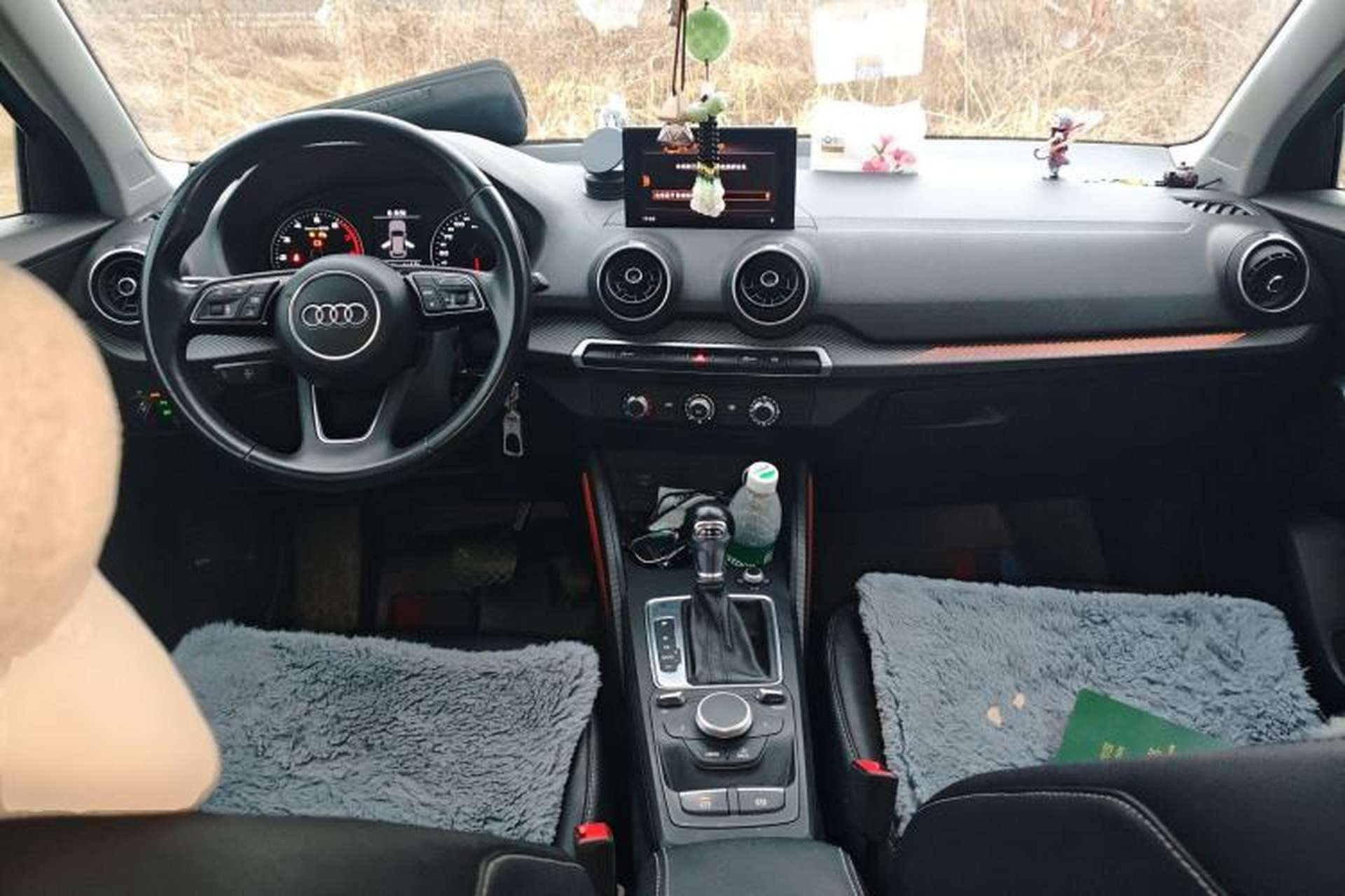 Used Audi Q2L 2018 35 TFSI Launch Exclusive Edition China V Center Console