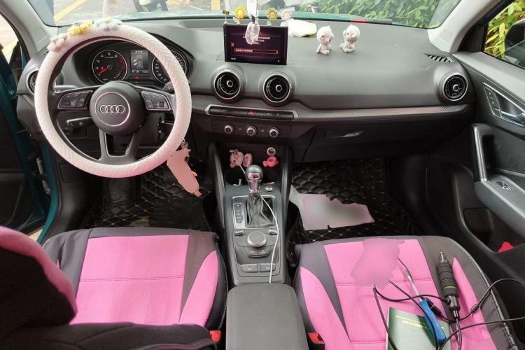 Used Audi Q2L 2018 35 TFSI Launch Exclusive Edition China V Center Console
