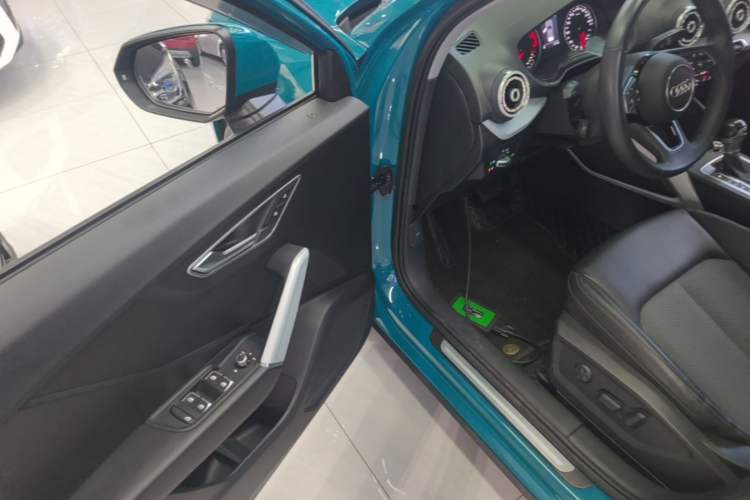Used Audi Q2L 2018 35 TFSI Fashionable & Elegant Version China VI Emission Standard Driver Seat