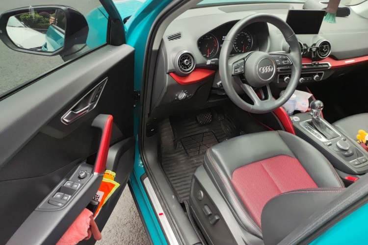 Used Audi Q2L 2018 35 TFSI Fashion Dynamic Version China V Emission Standard Driver Seat