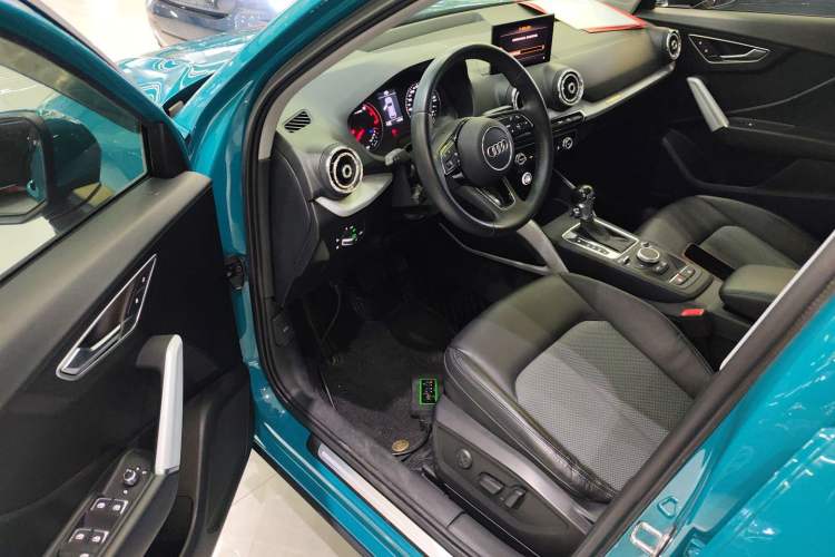 Used Audi Q2L 2018 35 TFSI Fashionable & Elegant Version China VI Emission Standard Driver Seat