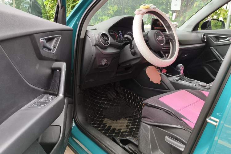 Used Audi Q2L 2018 35 TFSI Launch Exclusive Edition China V Driver Seat