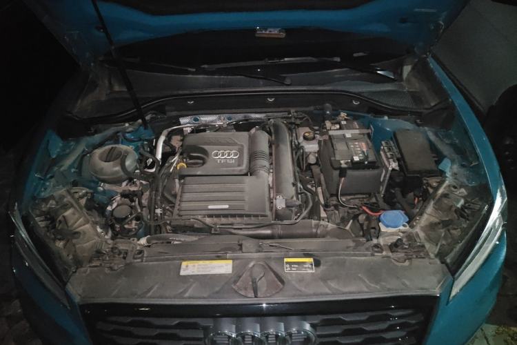 Used Audi Q2L 2018 35 TFSI Fashion Dynamic Version China VI Emission Standard Engine Bay