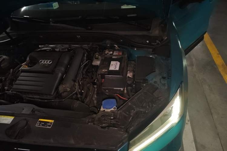 Used Audi Q2L 2018 35 TFSI Fashion Dynamic Version China VI Emission Standard Engine Bay Left