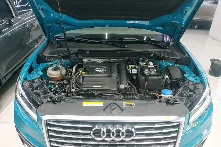 Used Audi Q2L 2018 35 TFSI Fashionable & Elegant Version China VI Emission Standard Engine Bay