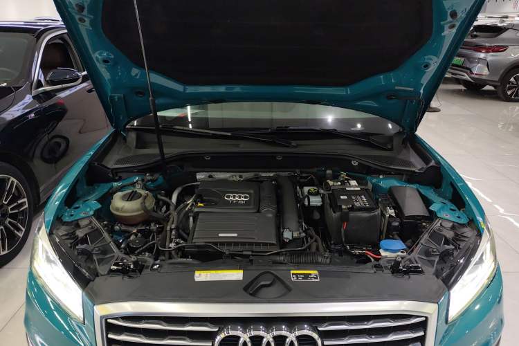 Used Audi Q2L 2018 35 TFSI Fashionable & Elegant Version China VI Emission Standard Engine Bay