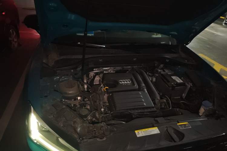 Used Audi Q2L 2018 35 TFSI Fashion Dynamic Version China VI Emission Standard Engine Bay Right