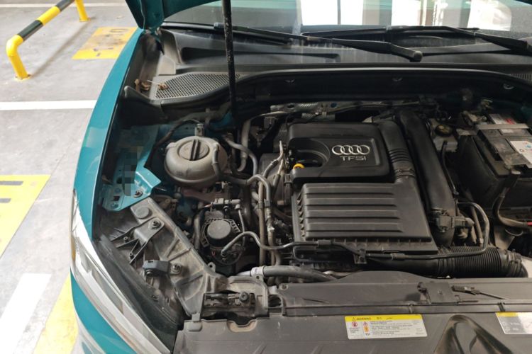 Used Audi Q2L 2018 35 TFSI Fashion Dynamic Version China VI Emission Standard Engine Bay Right