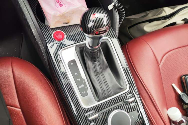 Used Audi Q2L 2018 35 TFSI Launch Exclusive Edition China VI Gear Lever