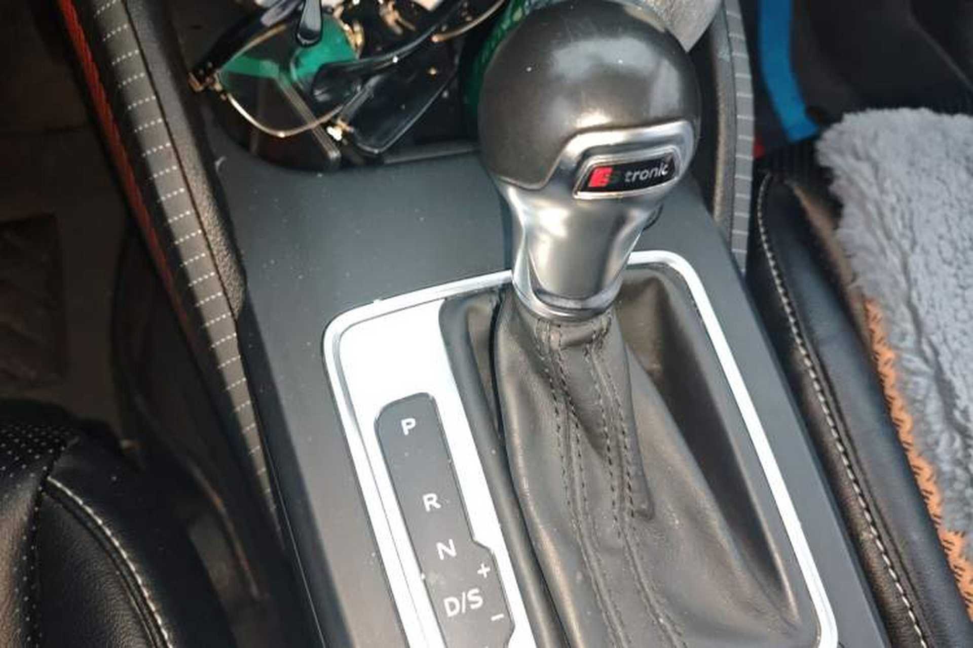 Used Audi Q2L 2018 35 TFSI Launch Exclusive Edition China V Gear Lever