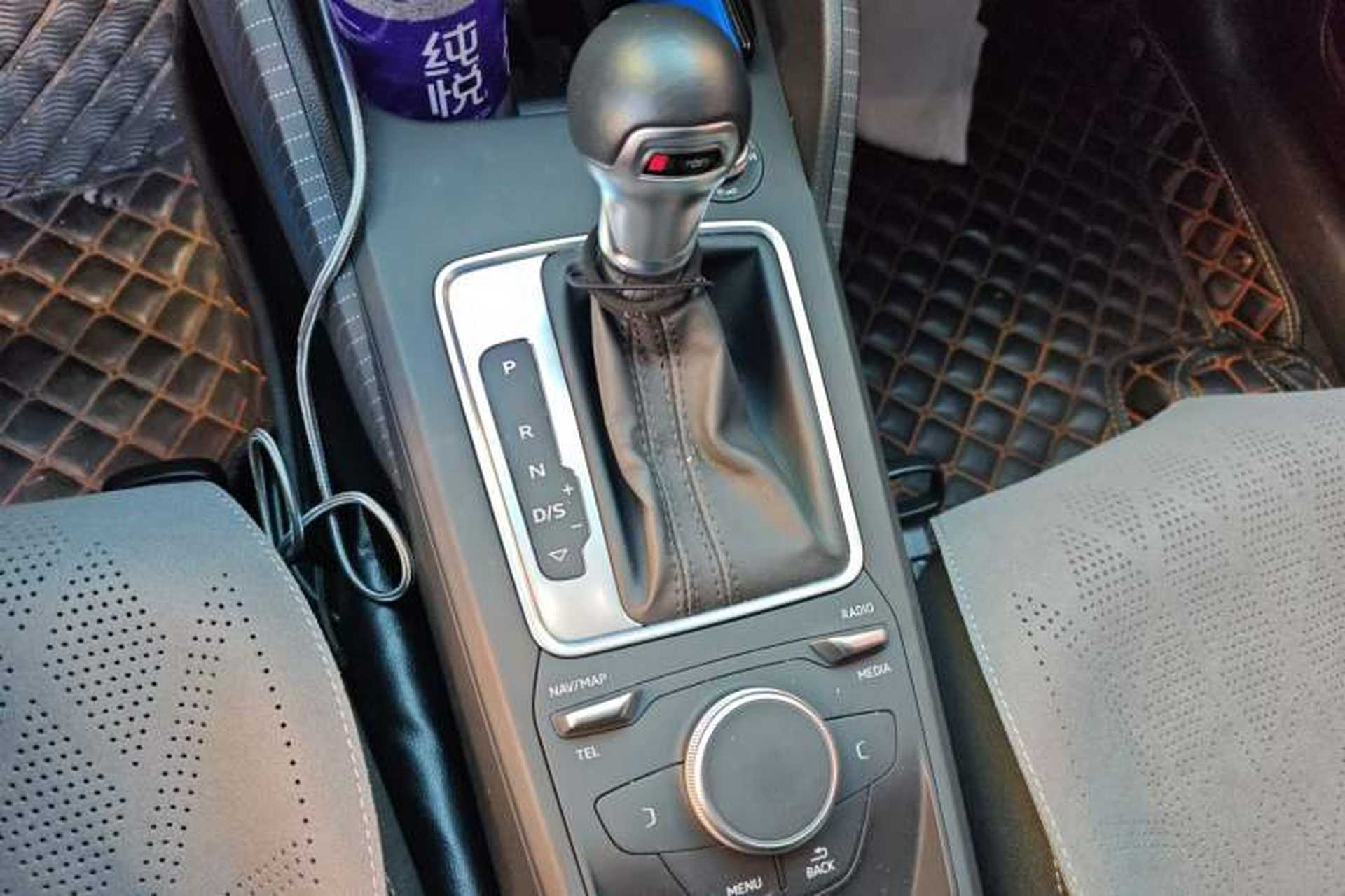 Used Audi Q2L 2018 35 TFSI Launch Exclusive Edition China VI Gear Lever