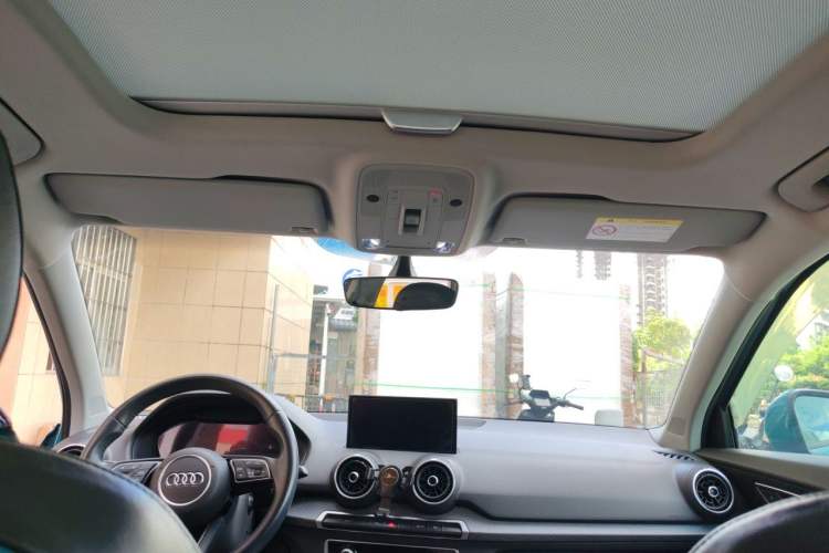 Used Audi Q2L 2018 35 TFSI Luxury Attractive Model China V Standard Headliner
