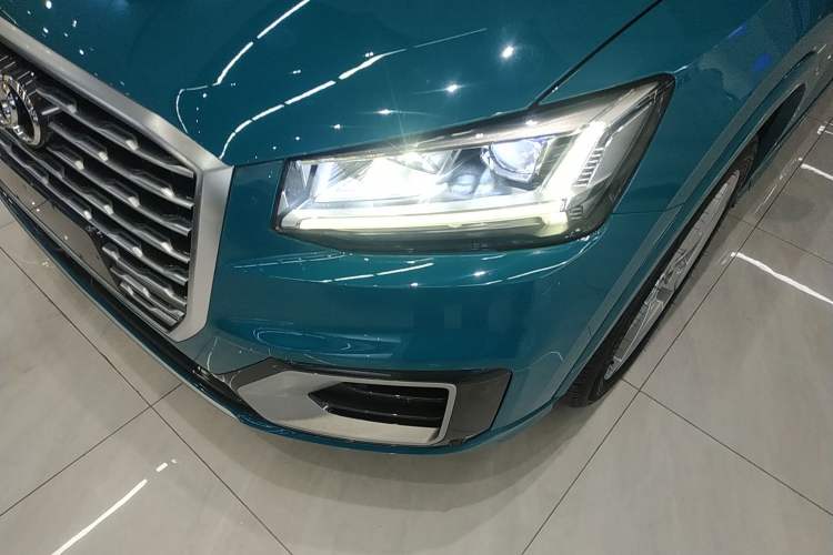 Used Audi Q2L 2018 35 TFSI Fashionable & Elegant Version China VI Emission Standard Left Front Headlight