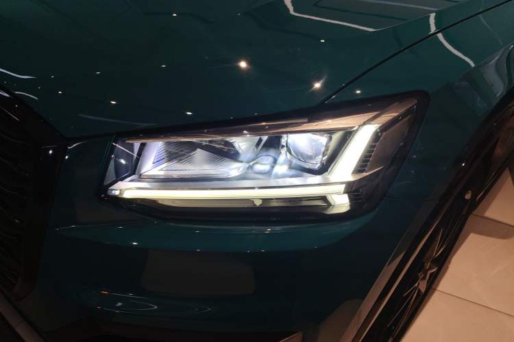Used Audi Q2L 2018 35 TFSI Launch Exclusive Edition China VI Left Front Headlight