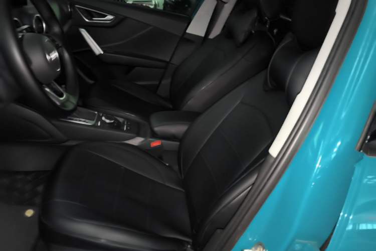 Used Audi Q2L 2018 35 TFSI Luxury Prestige Version China VI Left Front Seat