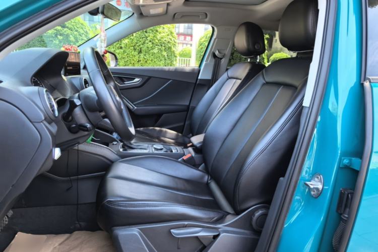 Used Audi Q2L 2018 35 TFSI Launch Exclusive Edition China VI Left Front Seat
