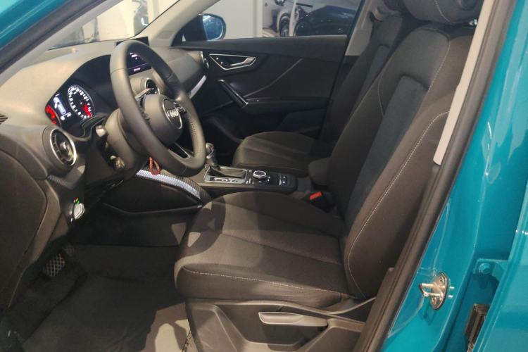 Used Audi Q2L 2018 35 TFSI Launch Exclusive Edition China VI Left Front Seat