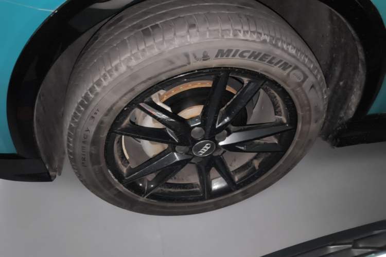 Used Audi Q2L 2018 35 TFSI Luxury Prestige Version China VI Left Front Wheel Hub