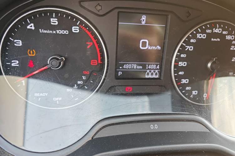 Used Audi Q2L 2018 35 TFSI Launch Exclusive Edition China VI Odometer Close Up